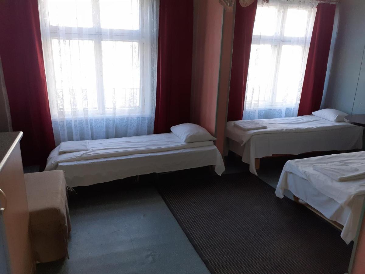 Budget Hostel بارنو المظهر الخارجي الصورة