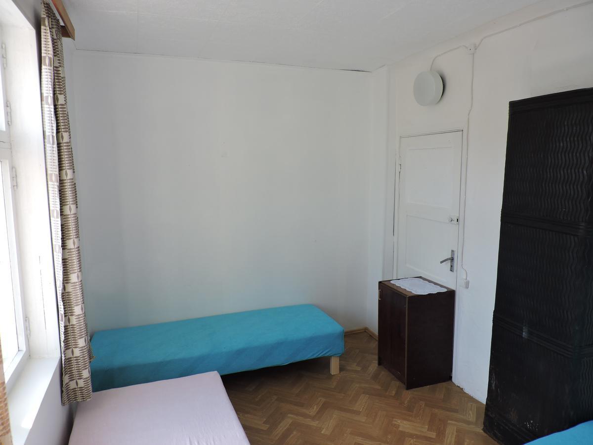 Budget Hostel بارنو المظهر الخارجي الصورة