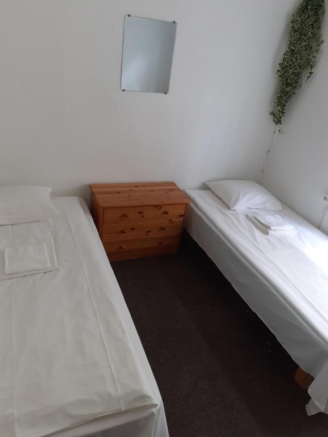 Budget Hostel بارنو المظهر الخارجي الصورة